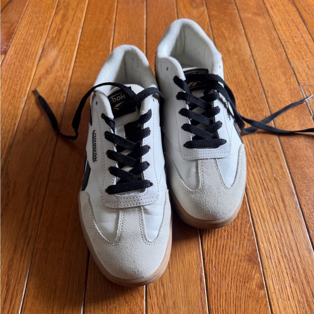 Reebok White and Black Sneakers Classic Athletic Style